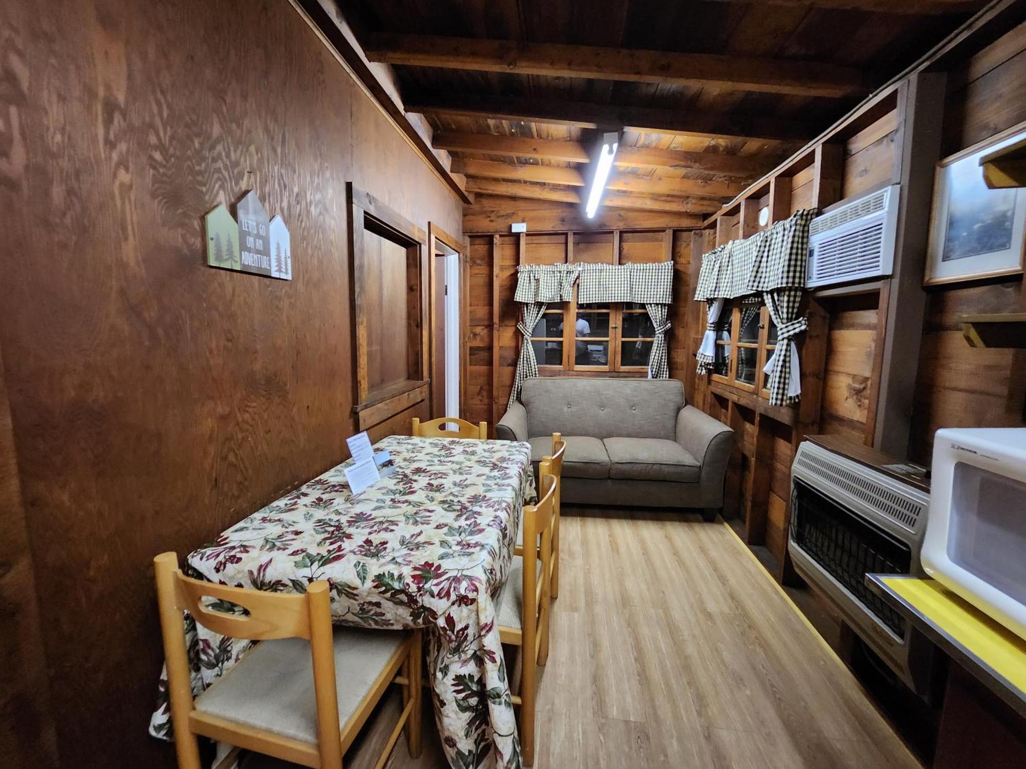 סרנק לייק Moreno'S Adirondack Cabins מראה חיצוני תמונה
