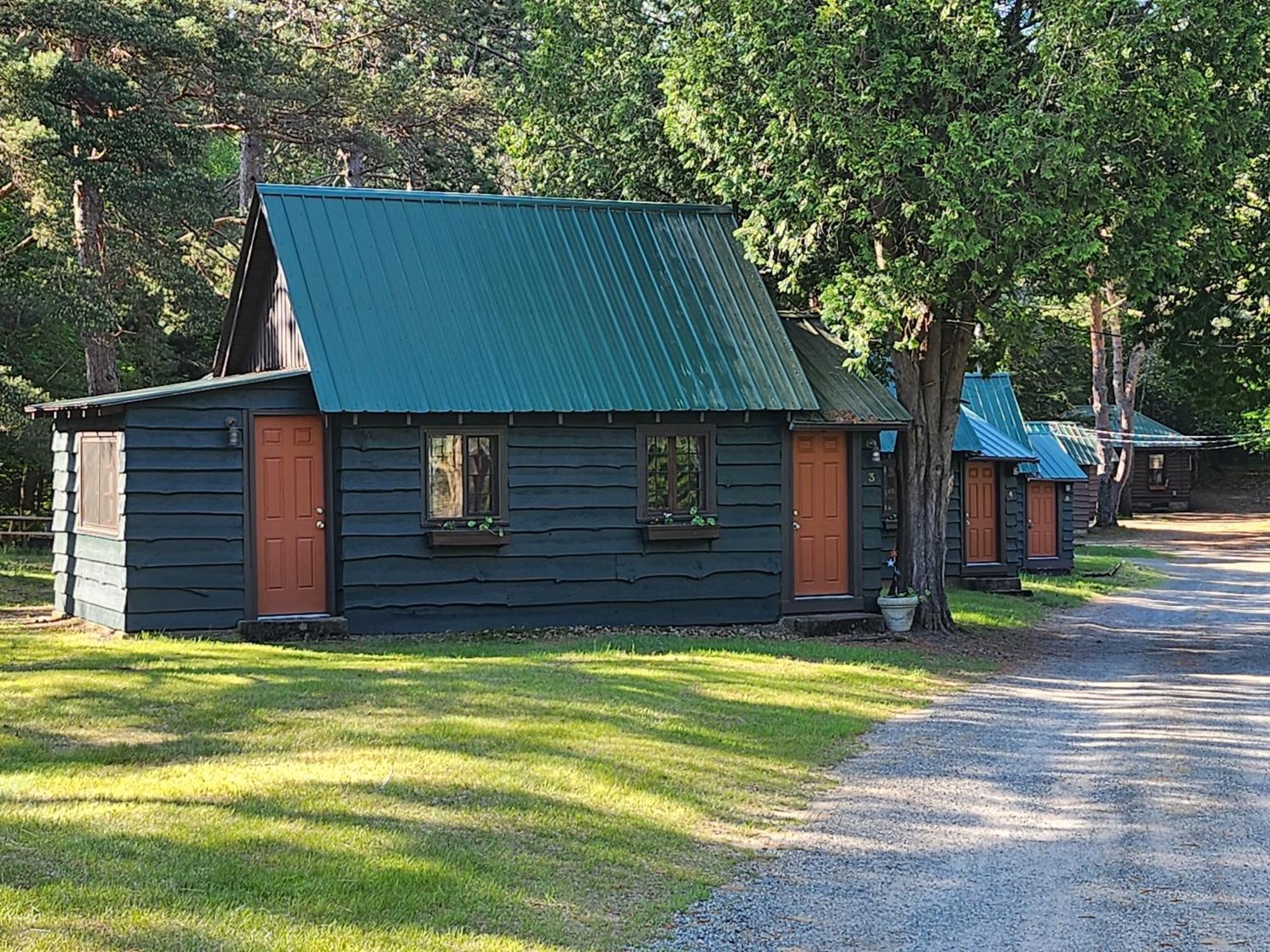 סרנק לייק Moreno'S Adirondack Cabins מראה חיצוני תמונה